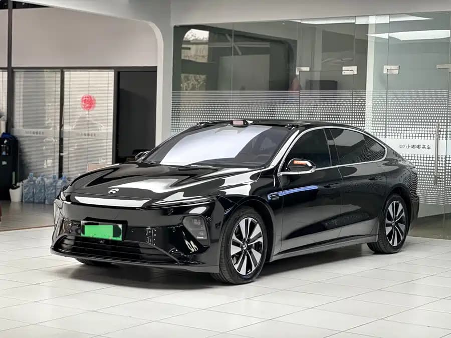 NIO ET7