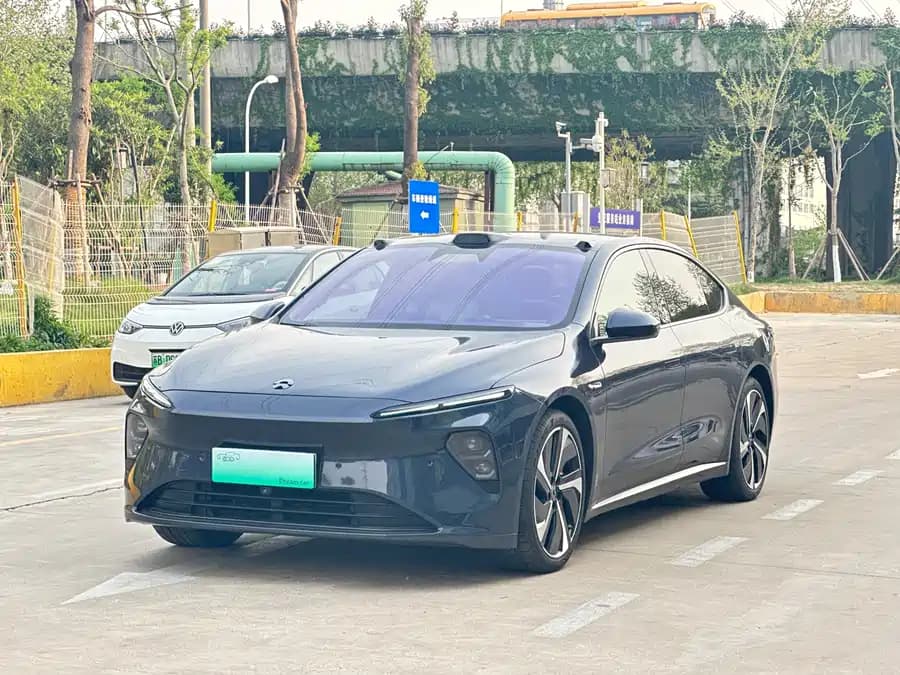 NIO ET7