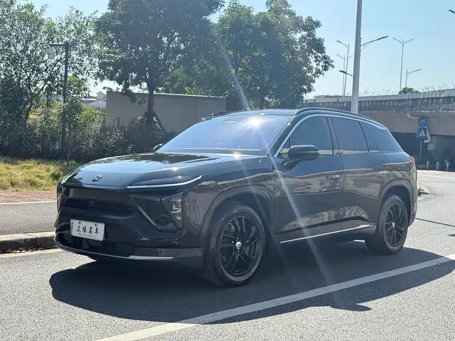 NIO ES6