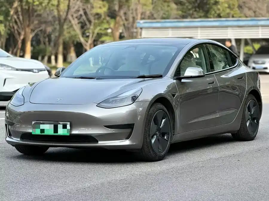 Tesla 3