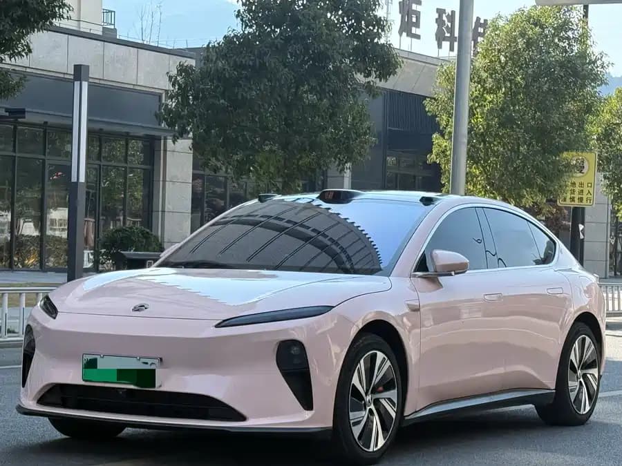 NIO ET5