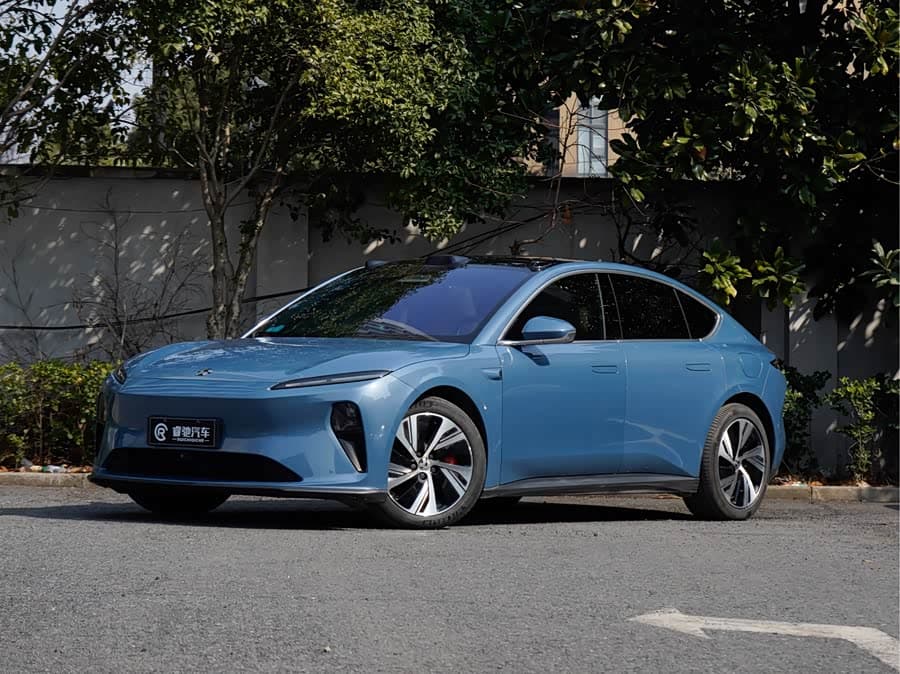 NIO ET5