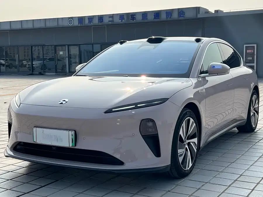 NIO ET5