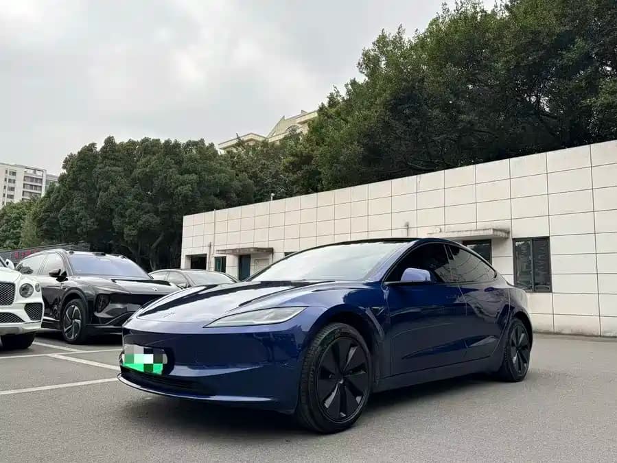 Tesla 3