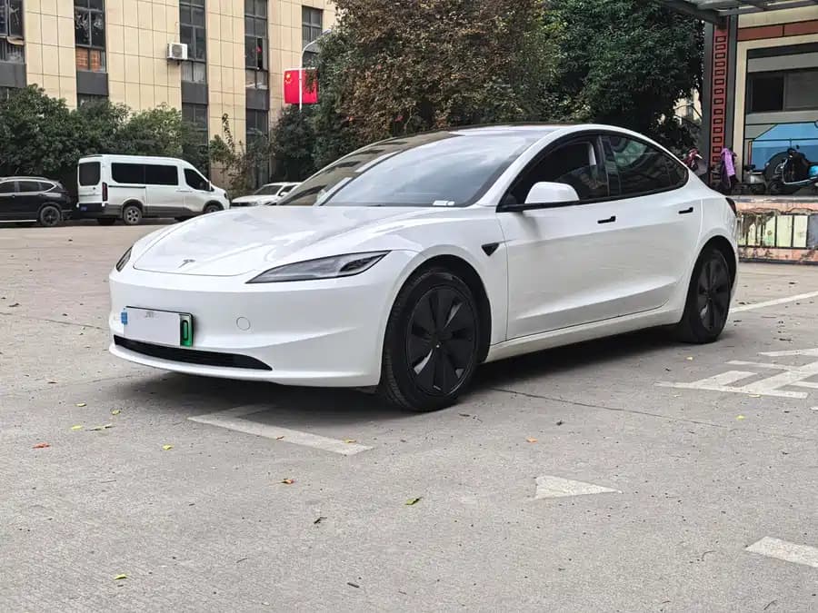 Tesla 3