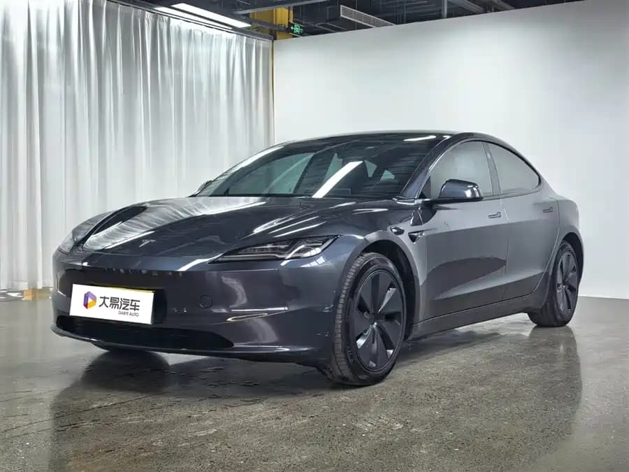 Tesla 3 2023