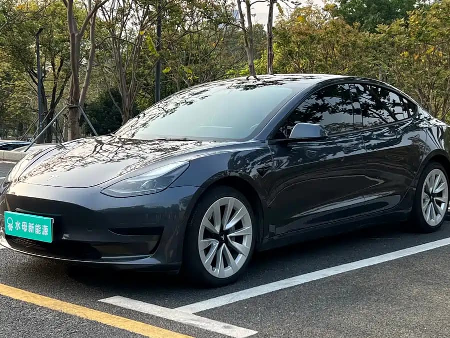 Tesla 3