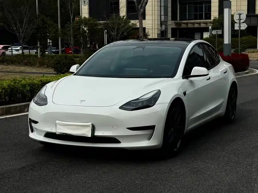 Tesla 3