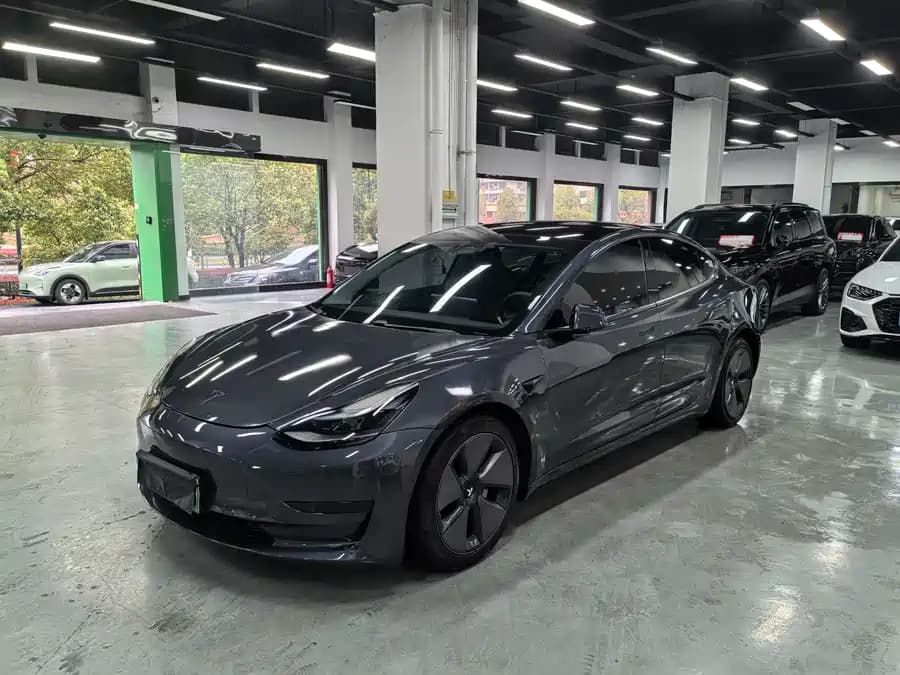 Tesla 3