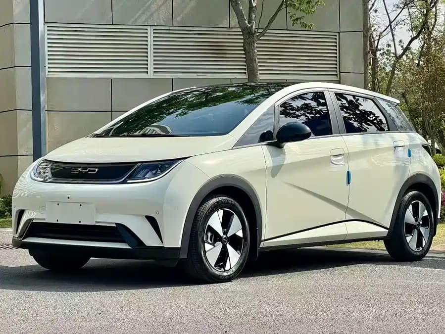 BYD Dolphin