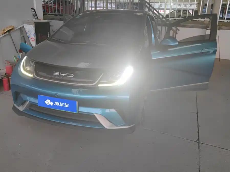 BYD Dolphin