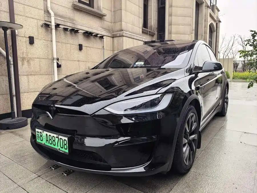 Tesla Model X 2023