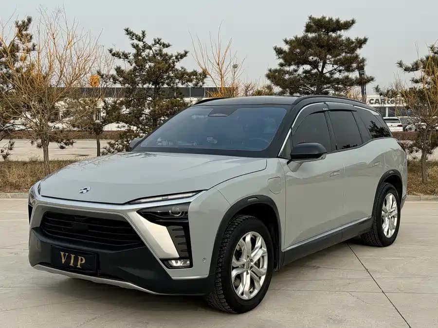 NIO ES8