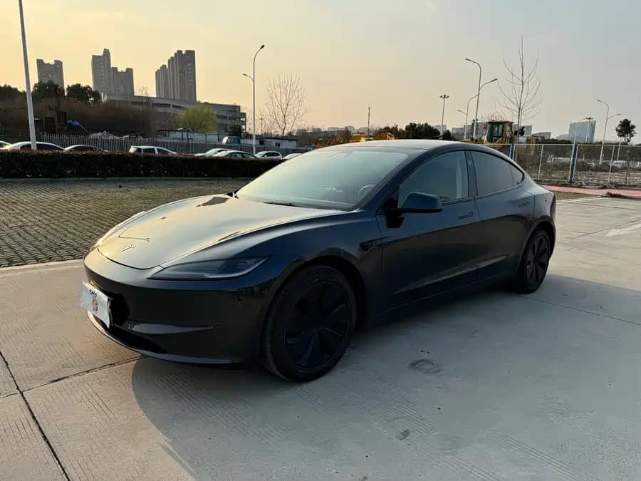 Tesla 3