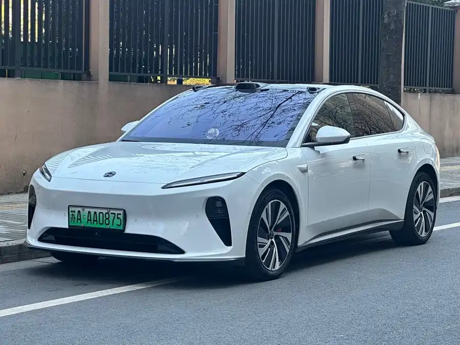 NIO ET5