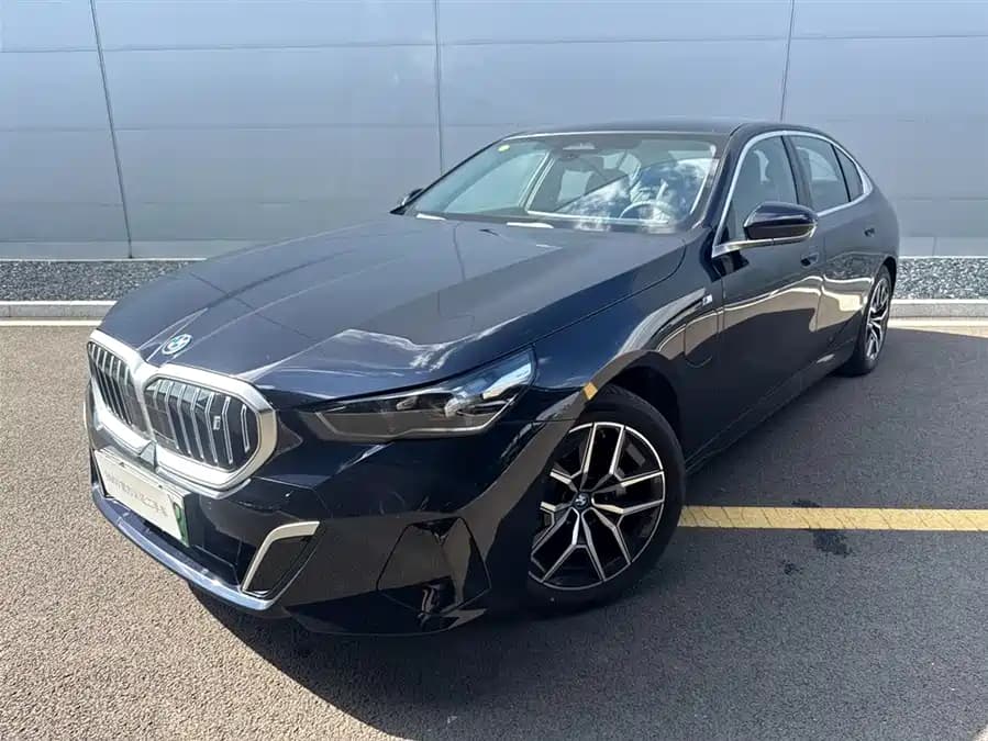 BMW i5 2024
