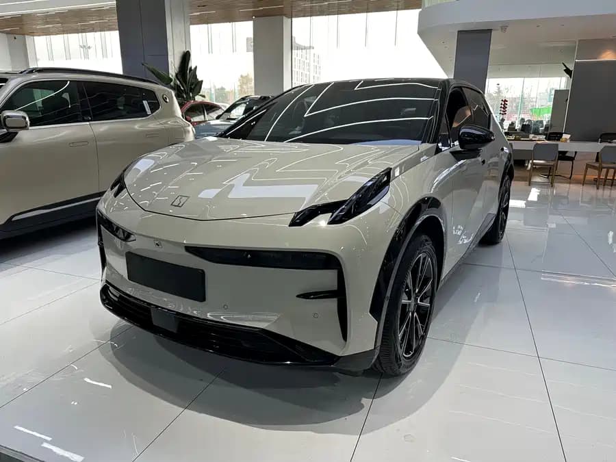 Zeekr x 2023 — купить из Китая в Минск