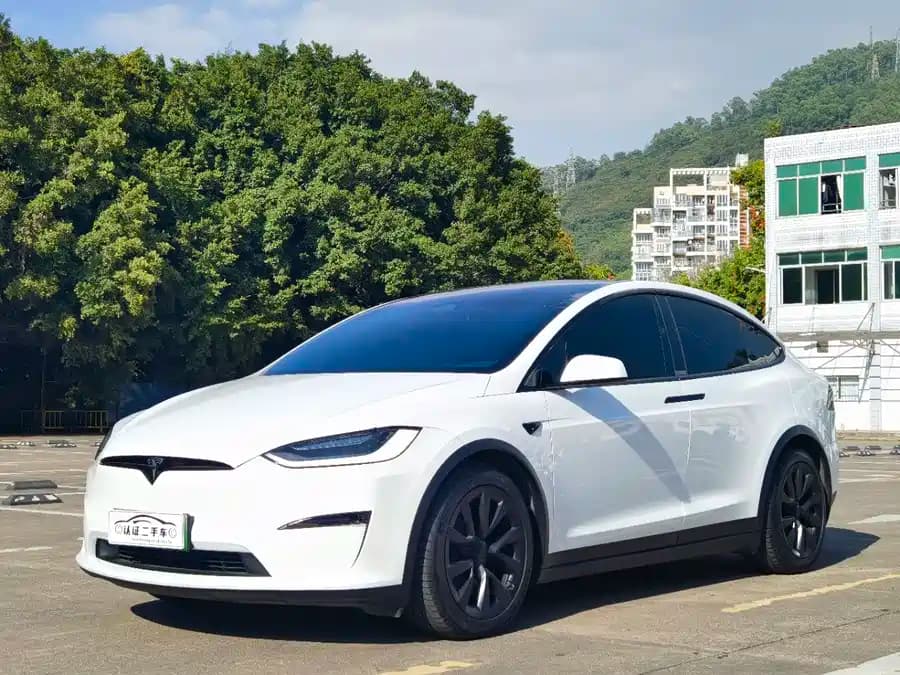 Tesla Model X 2023