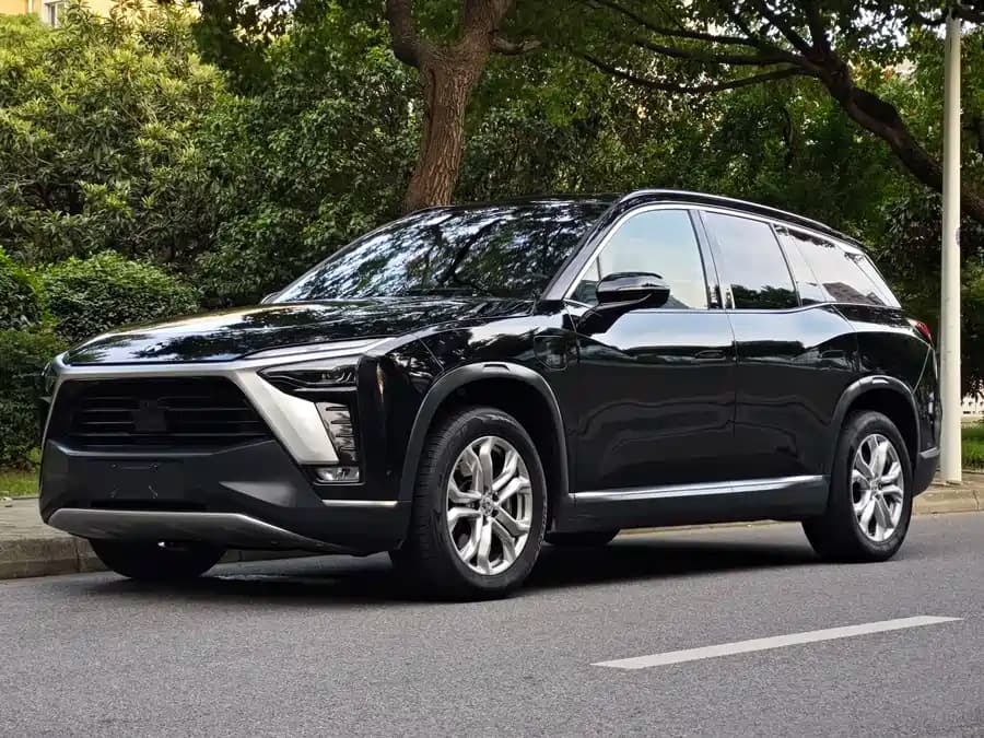 NIO ES8