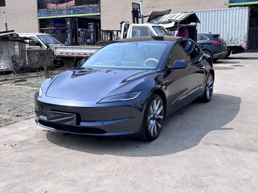 Tesla 3