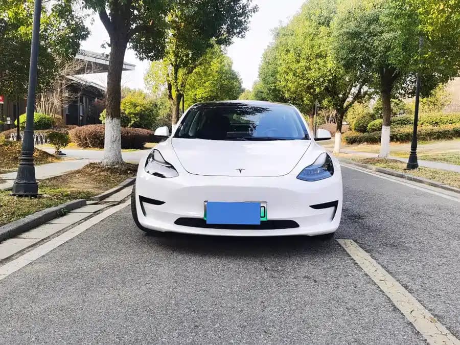 Tesla 3