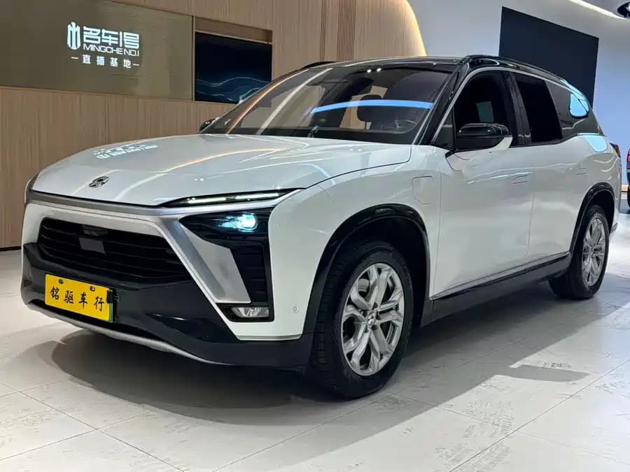 NIO ES8