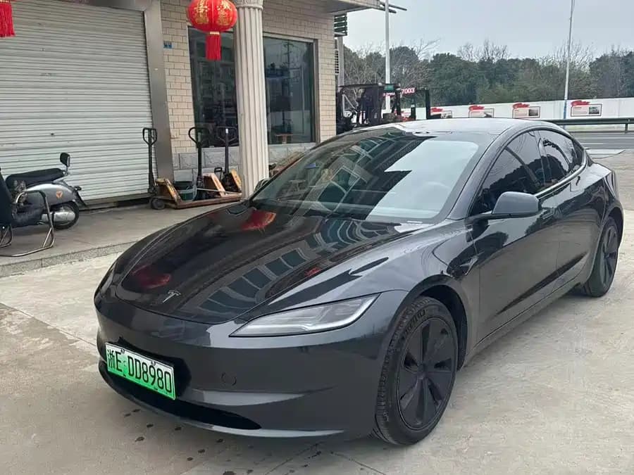 Tesla 3
