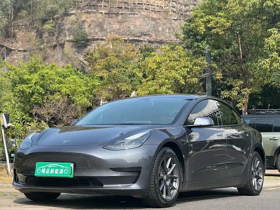 Tesla 3
