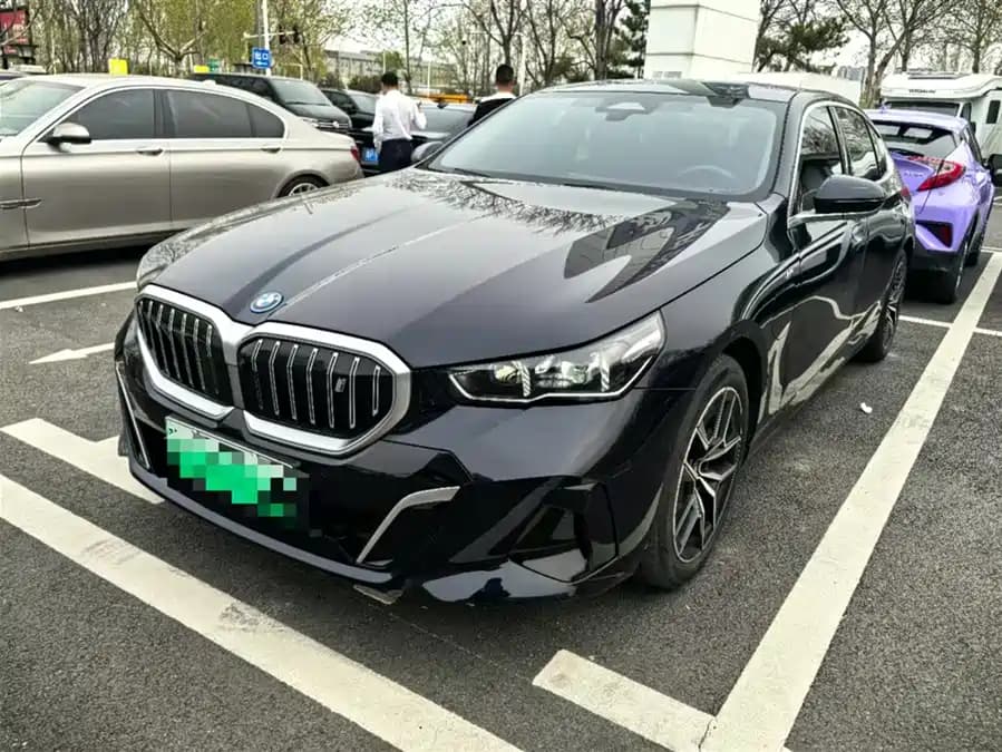 BMW i5