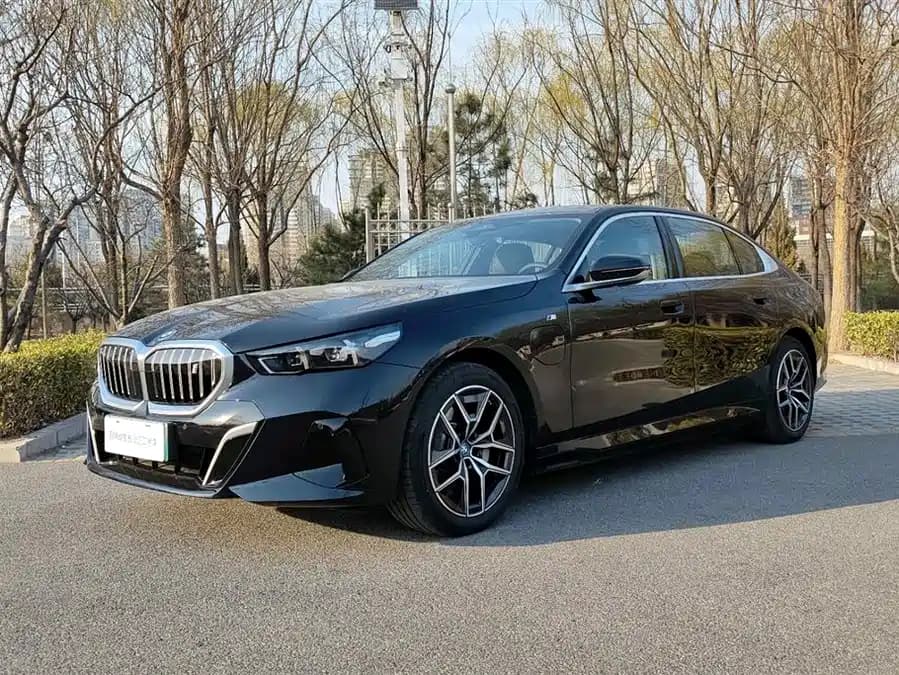 BMW i5 2025