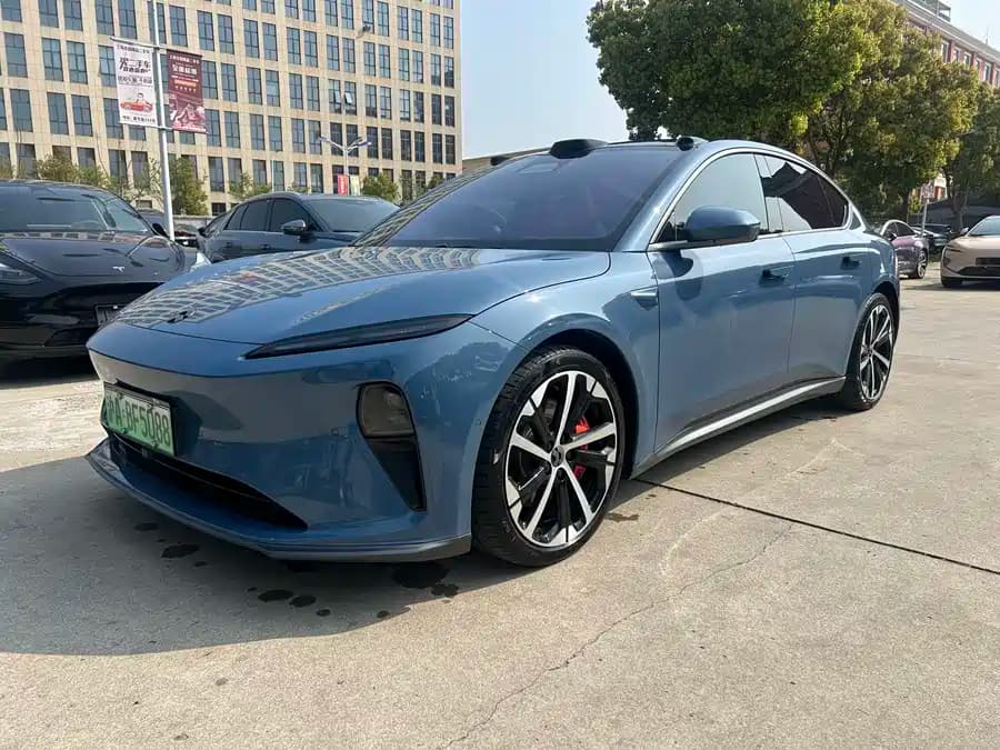 NIO ET5