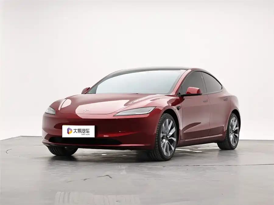 Tesla 3 2023