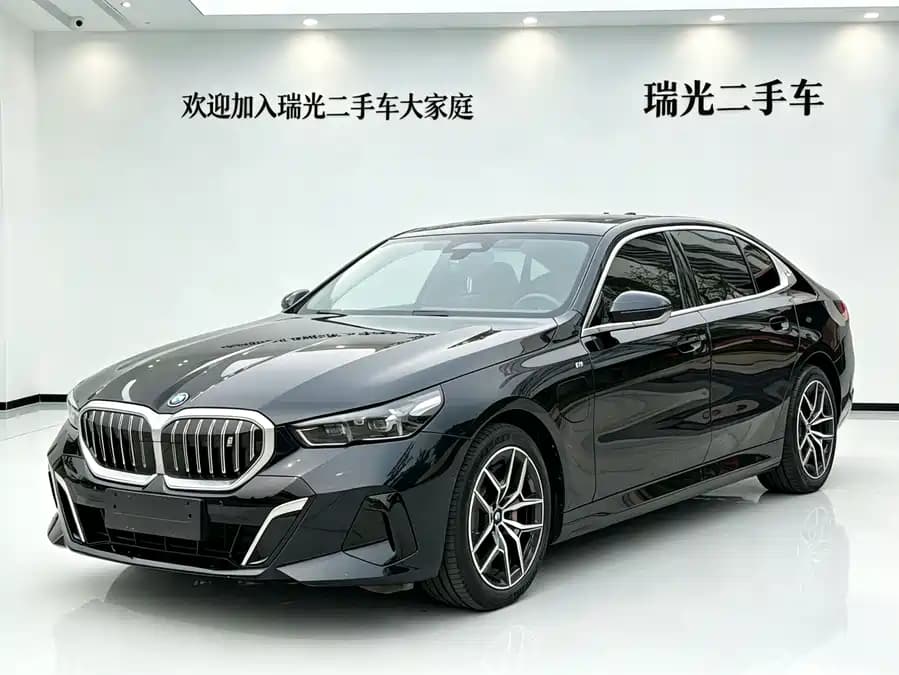 BMW i5 2024