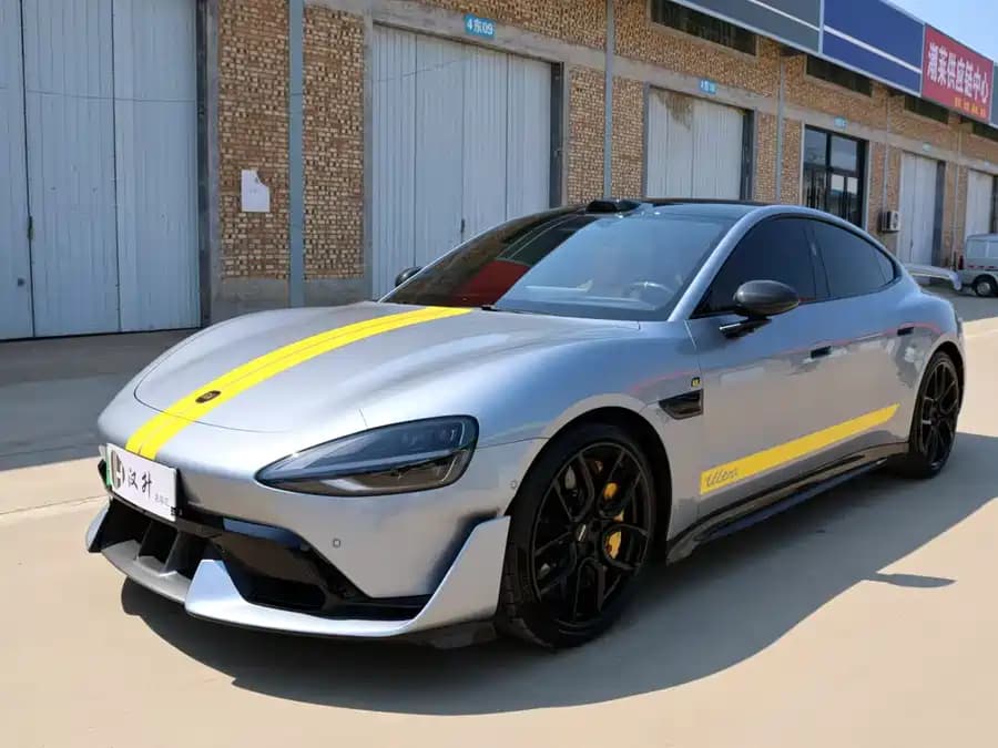 Xiaomi SU7 Ultra 2025