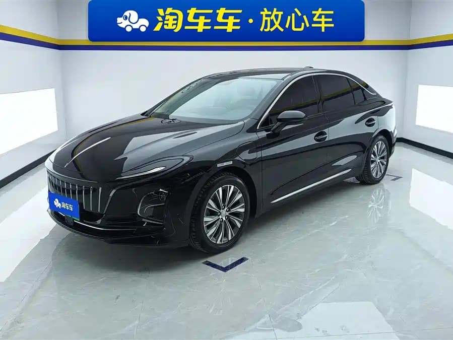 Hongqi E-QM5