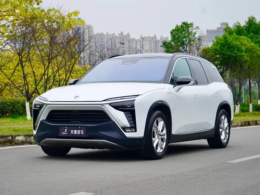 NIO ES8
