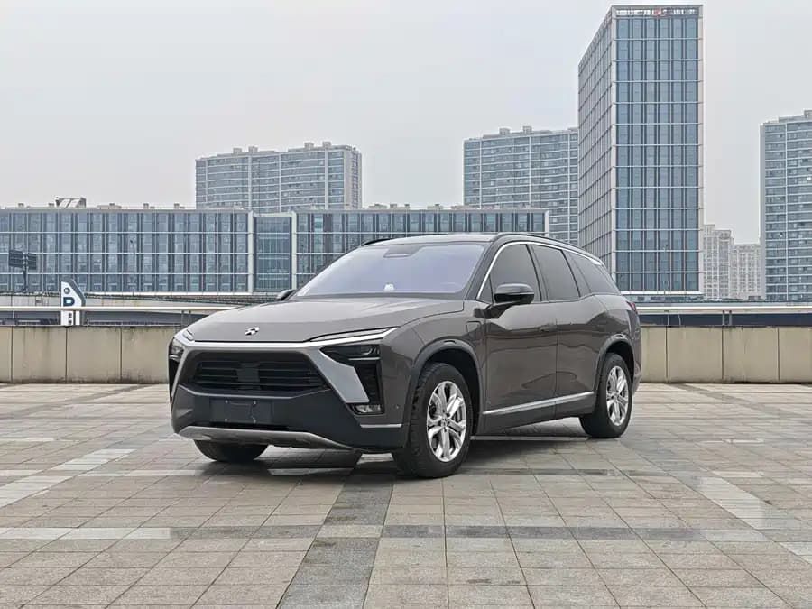 NIO ES8