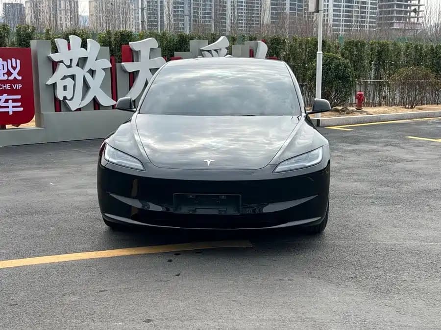 Tesla 3