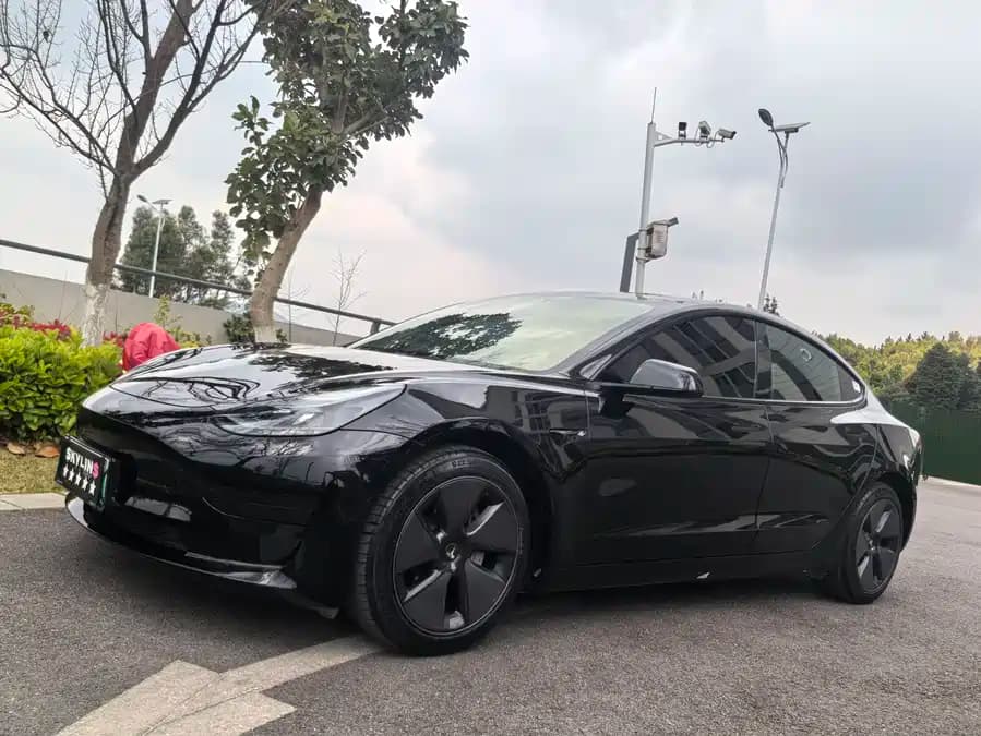 Tesla 3