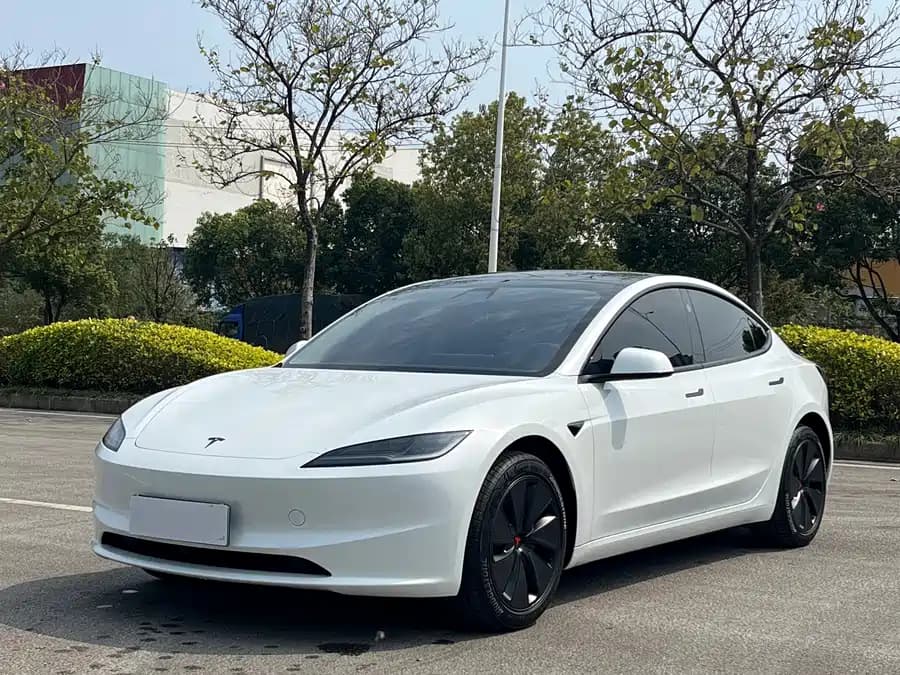 Tesla 3