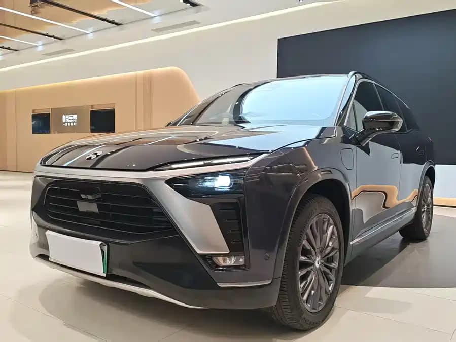 NIO ES8