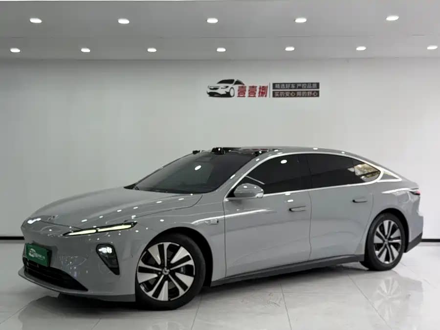 NIO ET7