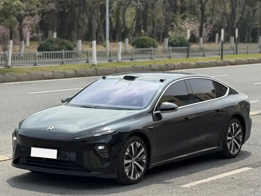 NIO ET7