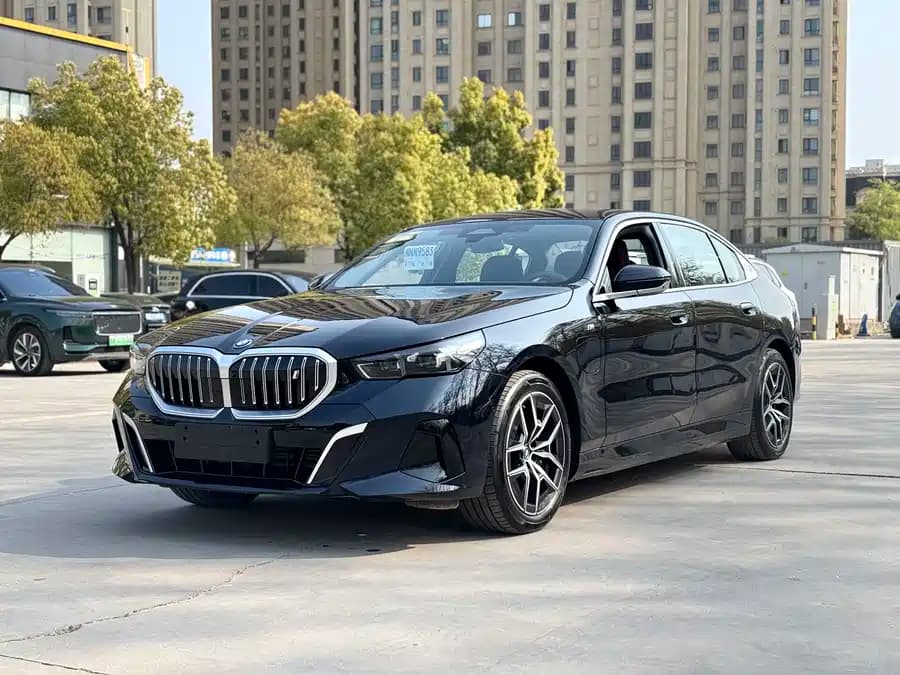 BMW i5 2025