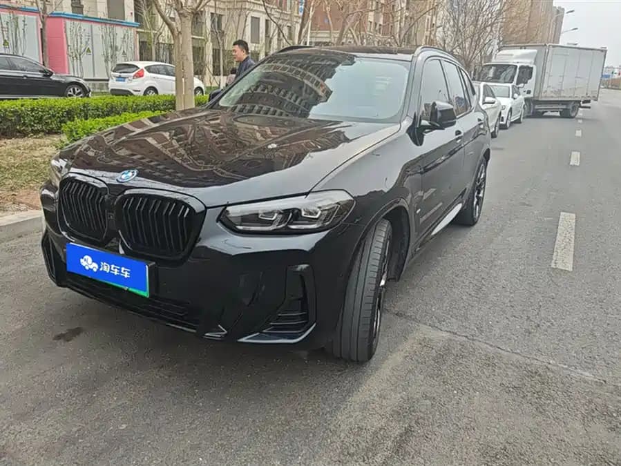 BMW iX3