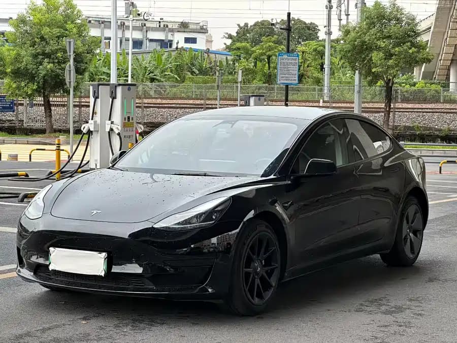 Tesla 3