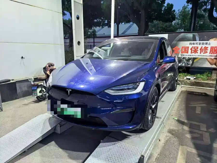 Tesla Model X 2023