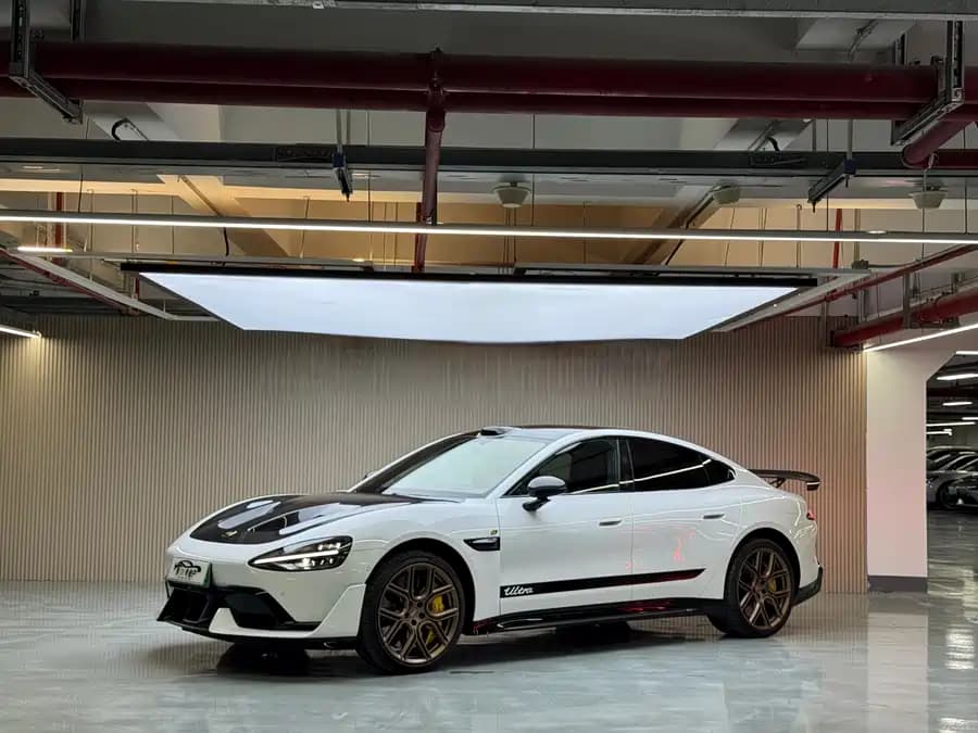 Xiaomi SU7 Ultra 2025