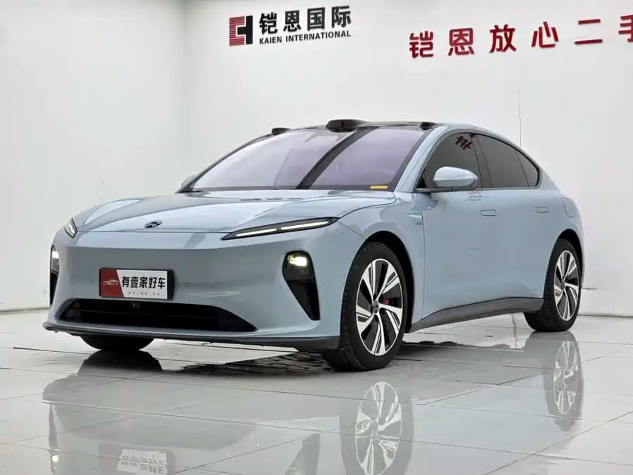 NIO ET5