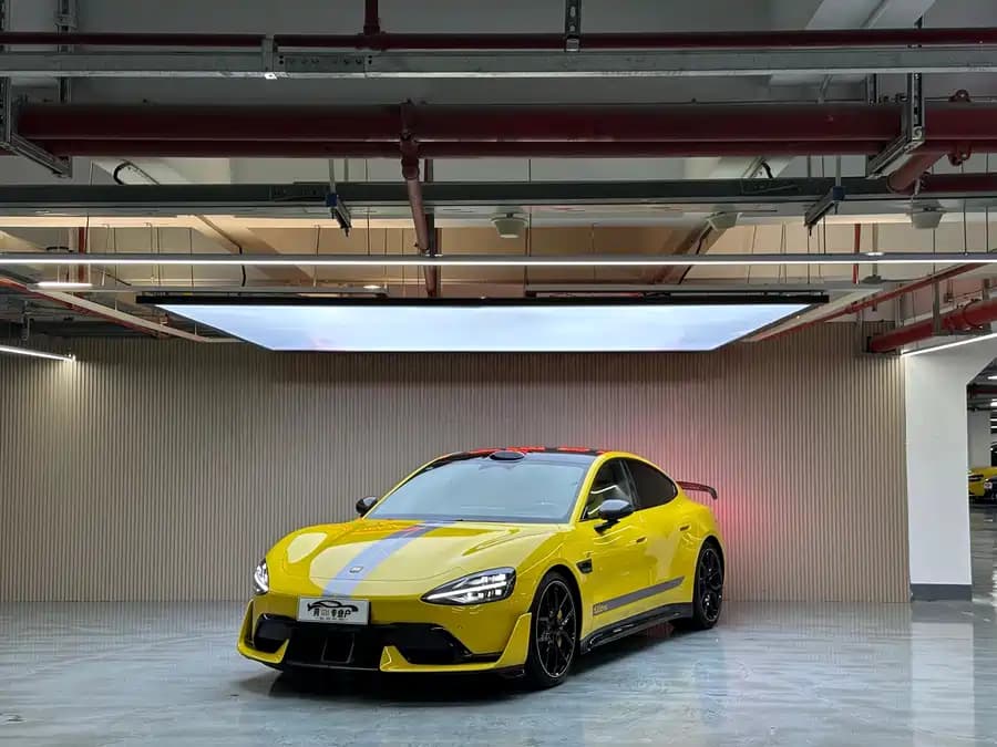 Xiaomi SU7 Ultra 2025